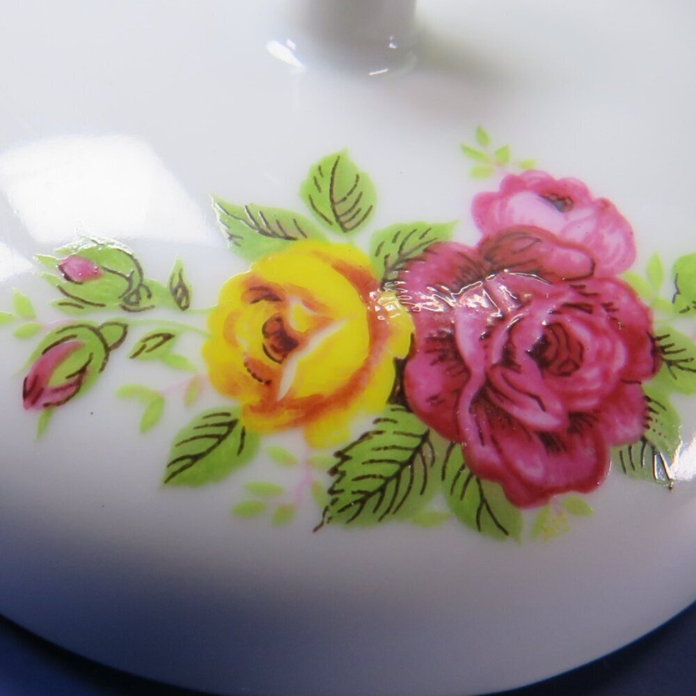 White w Roses Porcelain Trinket Dish with Lid - Picture 5 of 11
